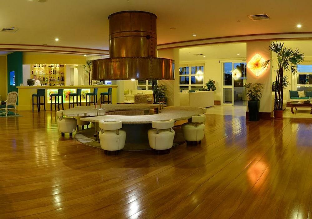 Mantra Resort Spa & Casino La Barra Exterior photo